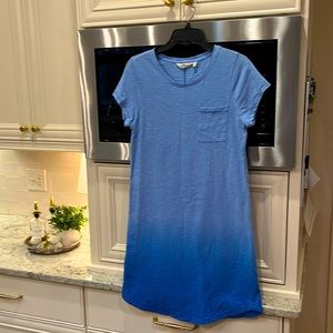 Vineyard vines T-shirt dress in blue size small